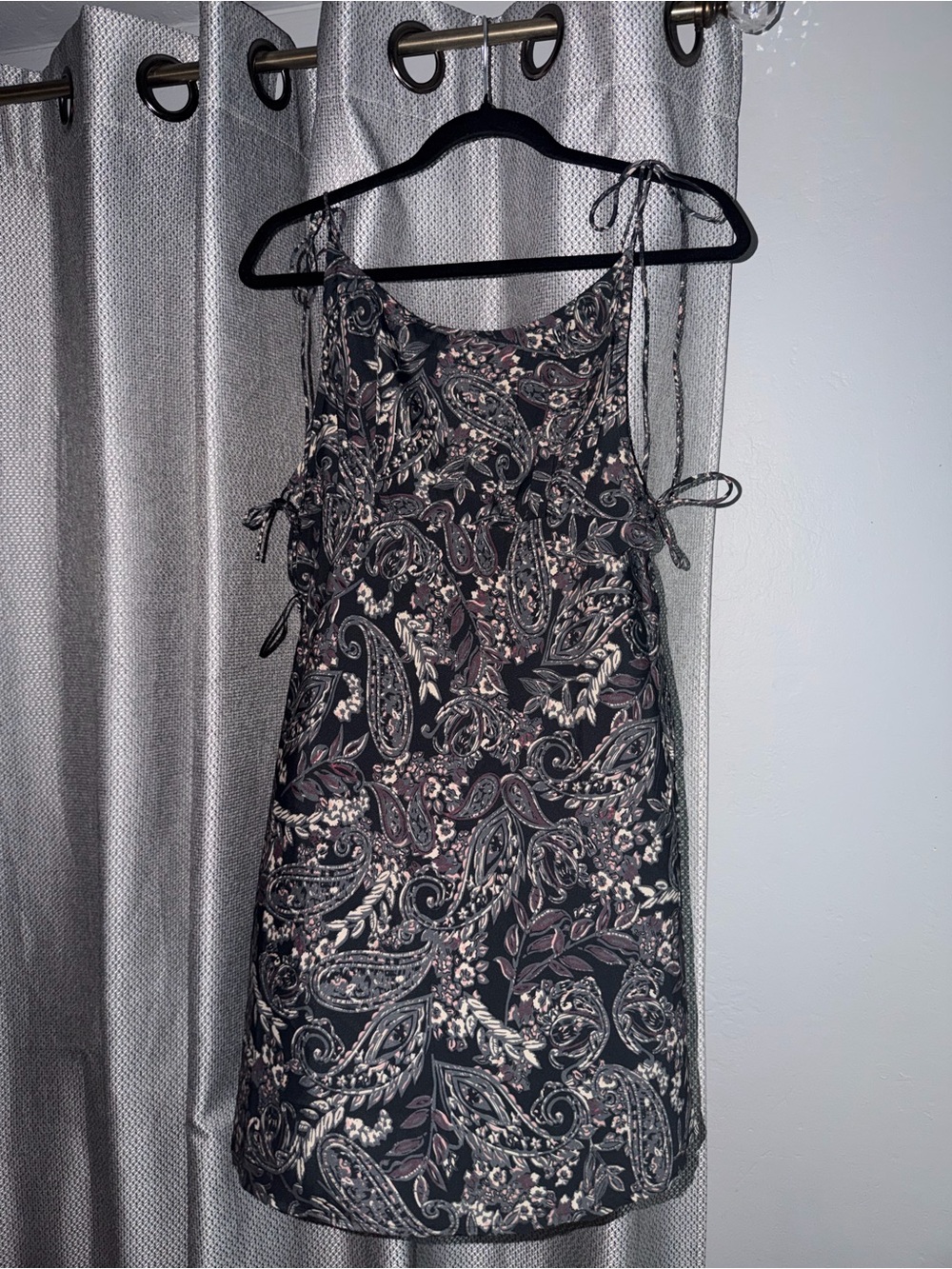 Amuse Society Black Paisley Tie-Shoulder Mini Dress